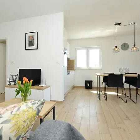 Appartamento Teco Mit Pool