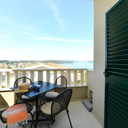 Teco Mit Pool Appartamento Traù