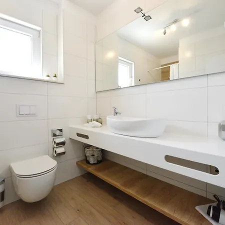 Appartamento Teco Mit Pool Traù