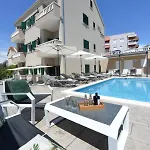 Apartman Teco Mit Pool Trogir