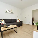 Teco Mit Pool Apartman *
