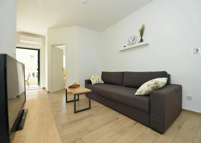 Teco Mit Pool Apartment Trogir