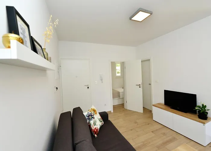 Apartamento Teco Mit Pool Trogir