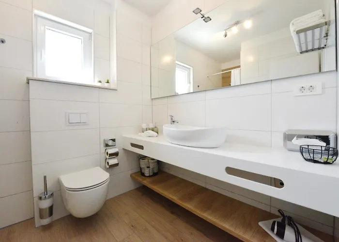 Apartamento Teco Mit Pool Trogir