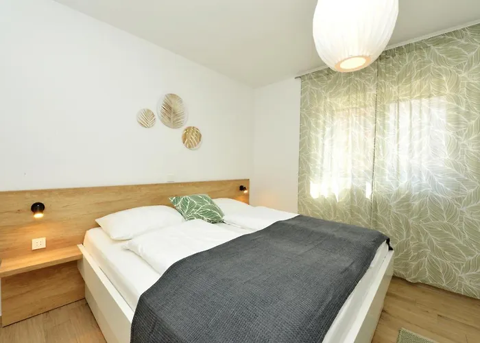 Teco Mit Pool Apartment Trogir