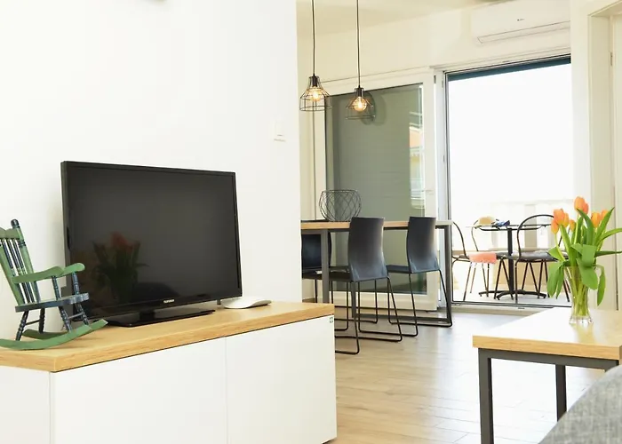 Teco Mit Pool Apartamento Trogir