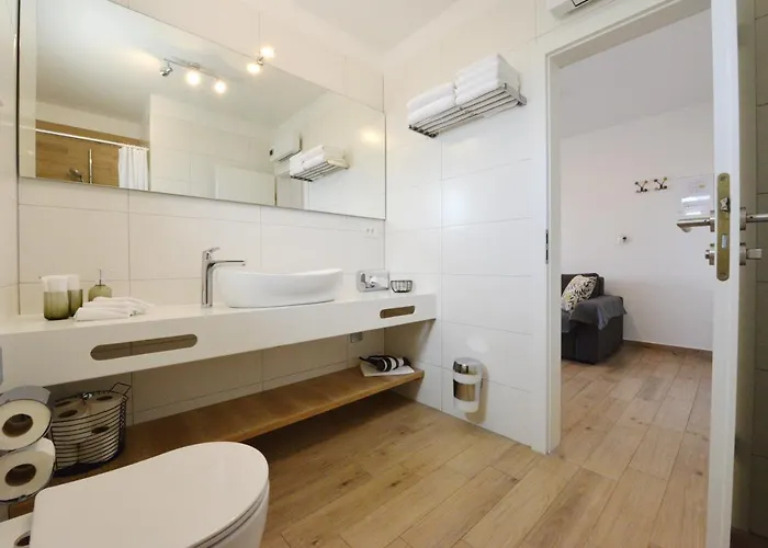 Teco Mit Pool Apartment Trogir